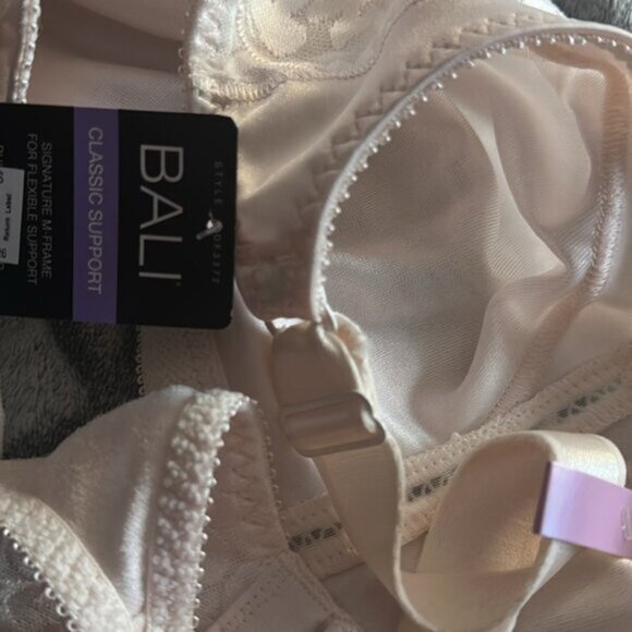 NWT Bali Pink Classic Support Wirefree Comfort Flexible Bliss Bra Size 42D - Picture 4 of 4